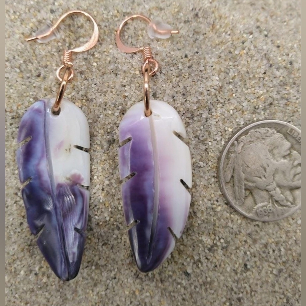 Genuine Massachusetts Quahog Wampum Seashell feathers - Picture 2 of 3